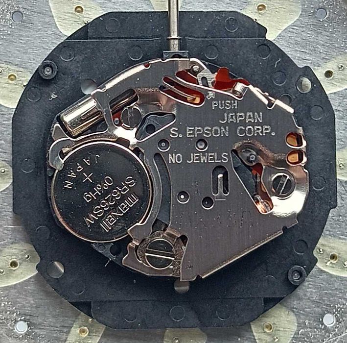 NAVIFORCE кварцовий годинник (модель NF9038)