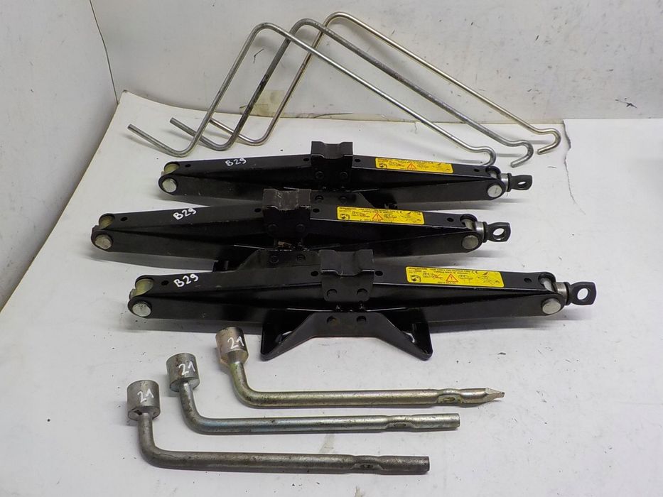 HONDA CR-V II CRV PODNOŚNIK LEWAREK KLUCZ DO KÓŁ 21MM