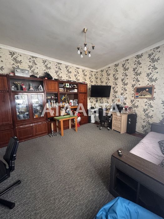 Продаж півособняку в центрі міста