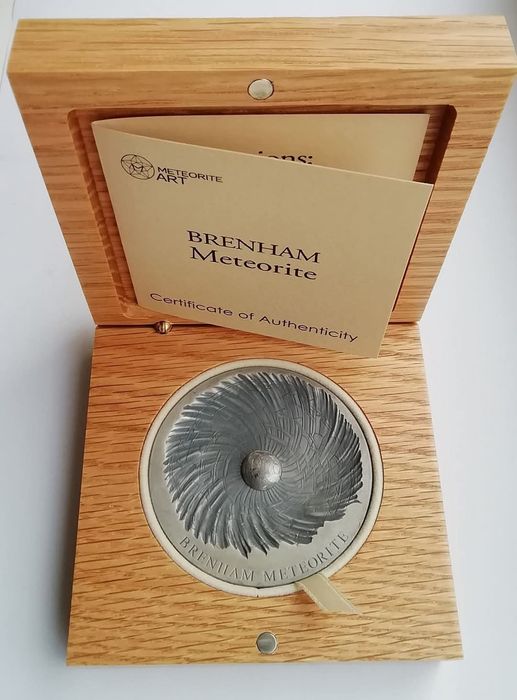 Чад 5000 франків 2016р. 5 унцій. 155,5 грам. СРІБЛО. Метеорит!