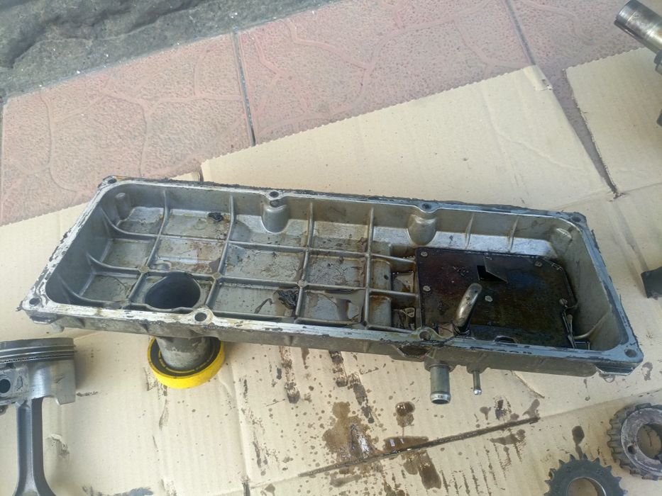 Кришка головки ГБЦ k7j 1.4 Рено 8 клапанів