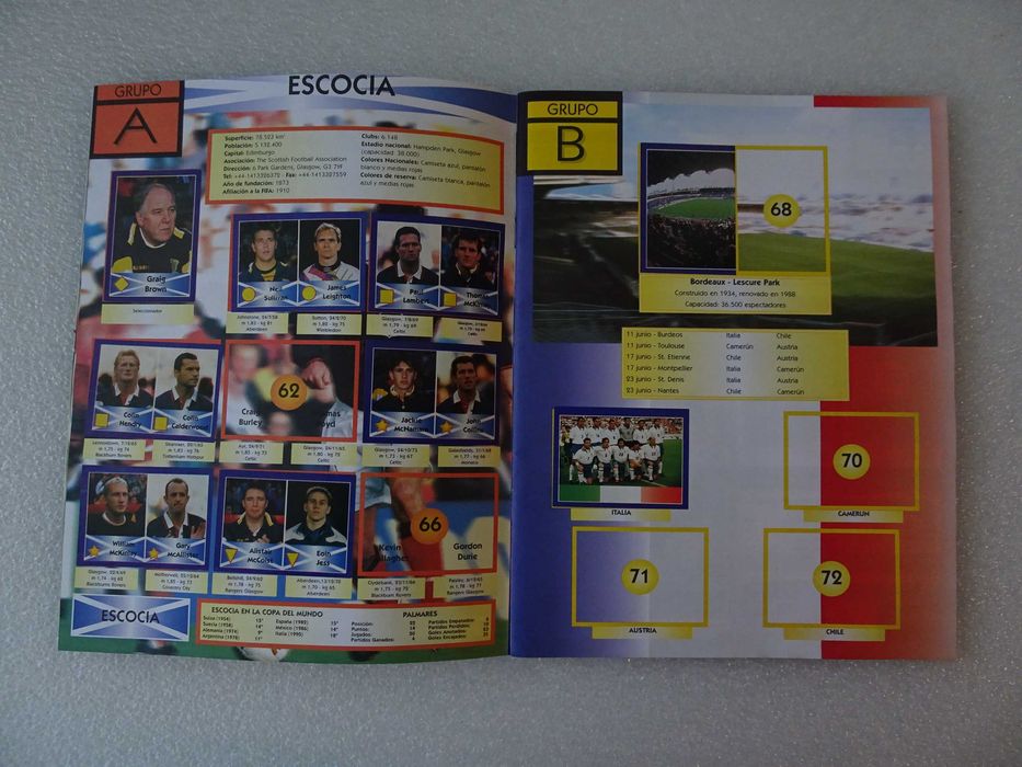 Caderneta de cromos de futebol Mundial de Futebol Francia 1998 tem 216