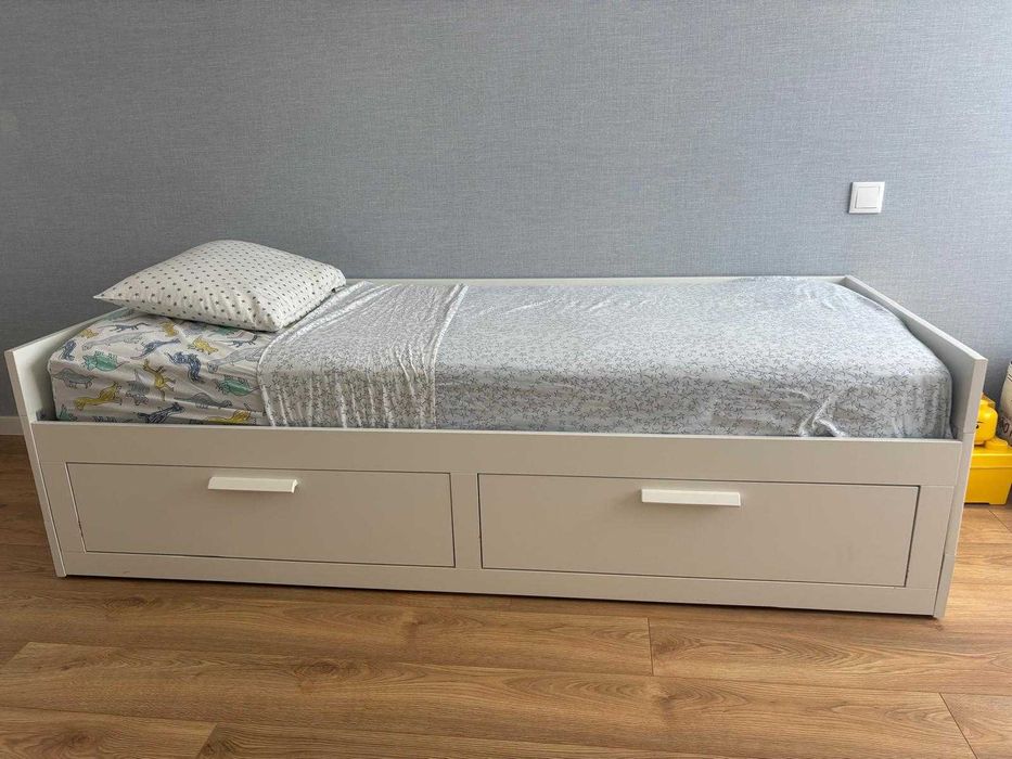 Cama IKEA Brimmes (como nova) + colchão