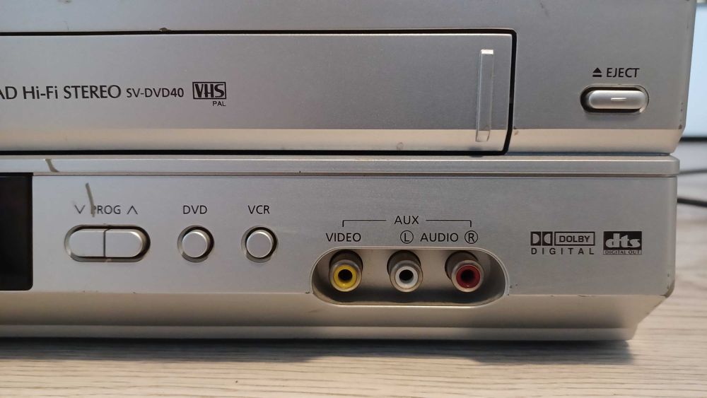 Samsung SV-DVD40 XEG – dual deck SVHS/DVD