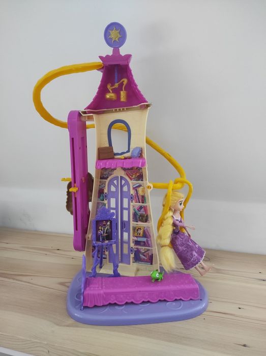 Zamek Roszpunki lalka Roszpunka Hasbro