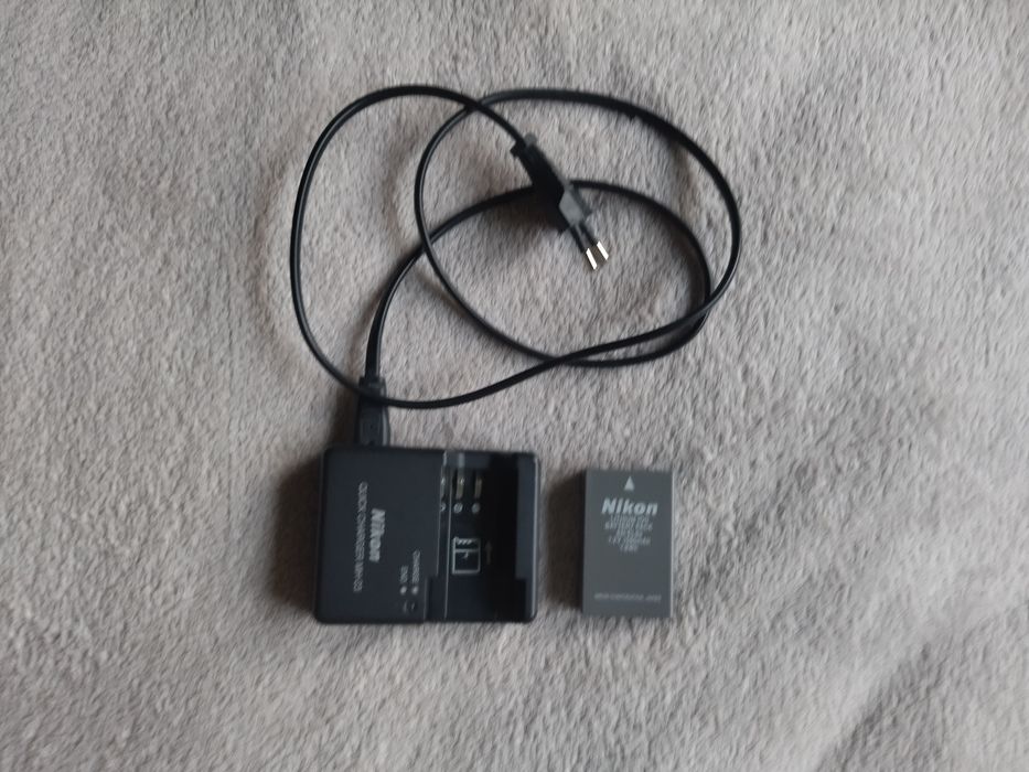 Aparat fotograficzny Nikon d3000 + akcesoria