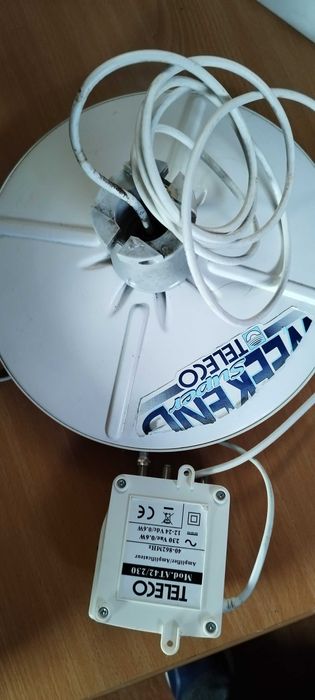 Recheio de caravana AMPLIFICADOR e ANTENA Teleco Weekend