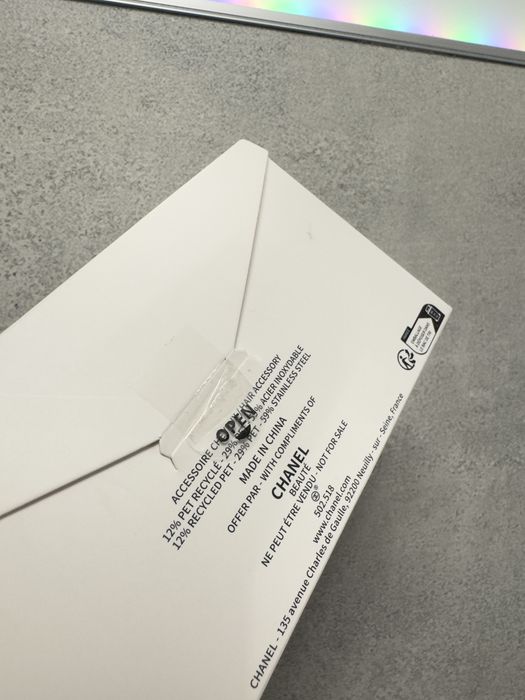 Spinki Chanel Beauté