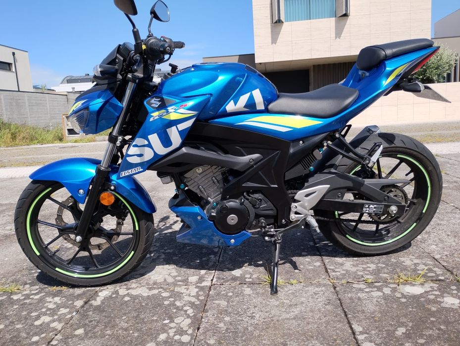 Naked Suzuki 125 como nova