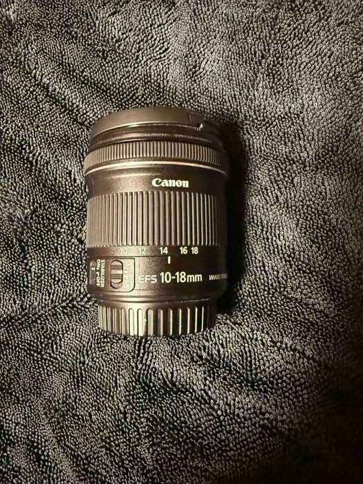 Об'єктив Canon EF-S 10-18. Стан ідеальний. Використовувався обережно.