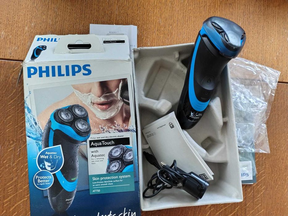 Golarka Philips AquaTouch AT750/16