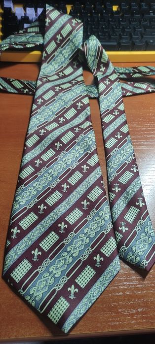 Галстуки мужские разные