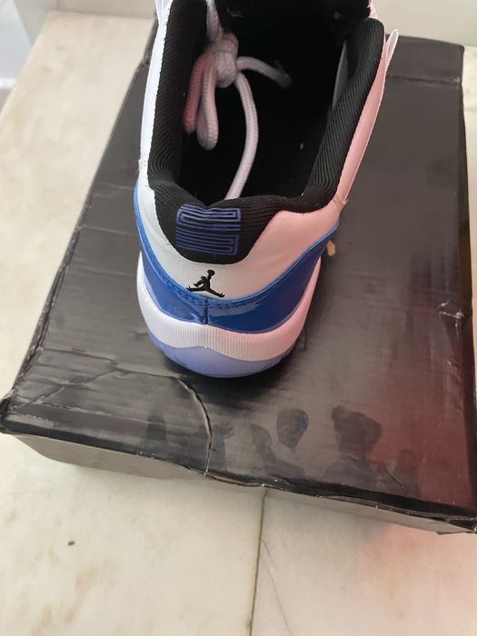 Jordan 11 Azul e Branco