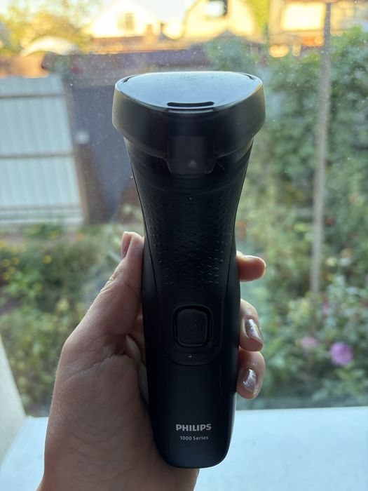 Бритва Philips майже нова