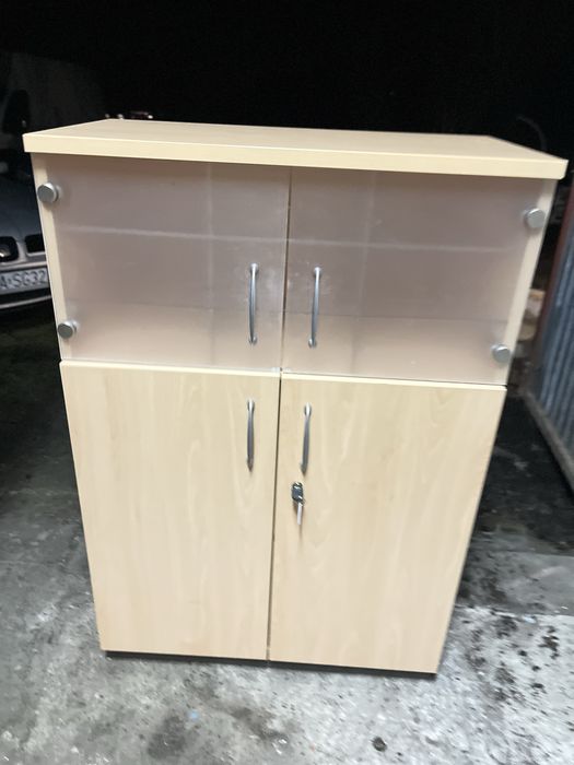 Szafki biurowe szesc szt