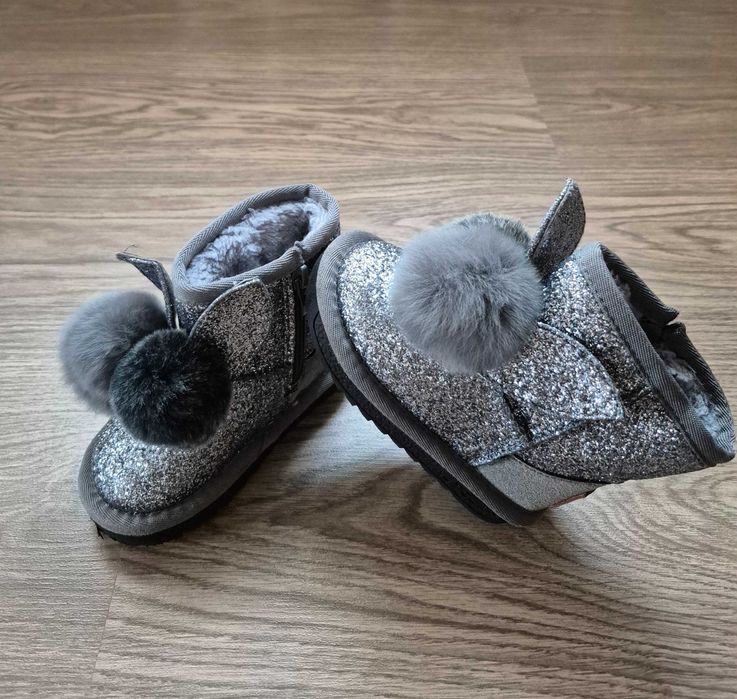 Продам дитячий одяг