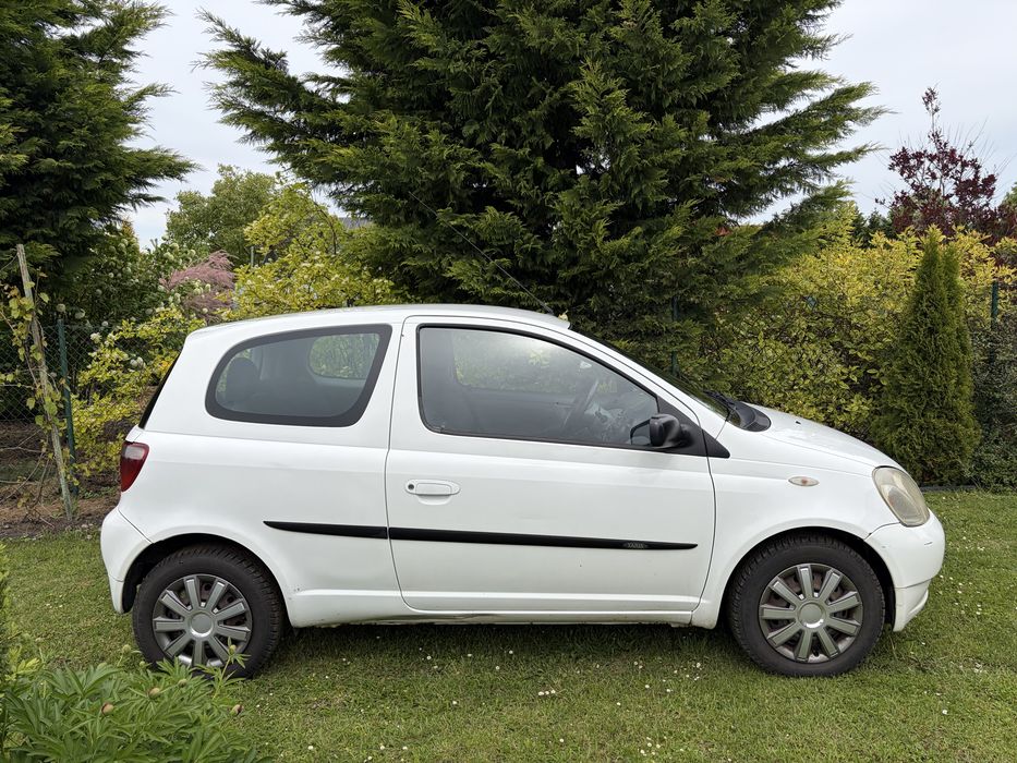 Toyota Yaris 1.0 2002r