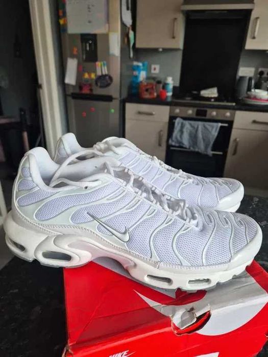 Buty sportowe Nike Air Max TN Plus White R.40