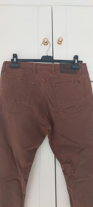 Calças Sarja Castanha Homem Suits Inc