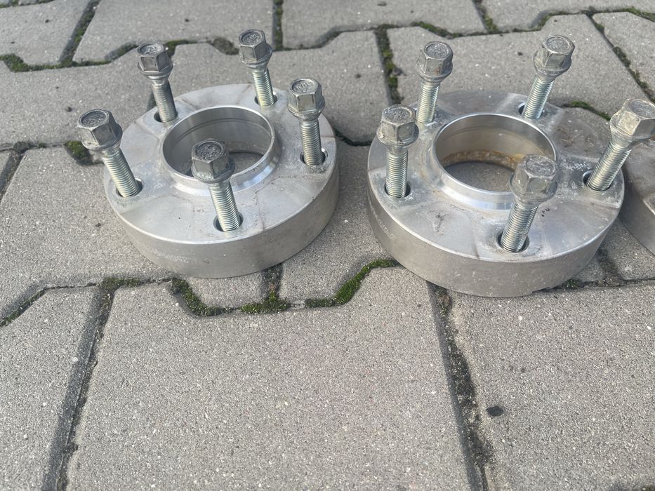 Dystanse 5x120 25mm 35mm ze śrubami