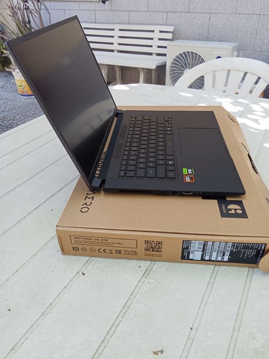 Portátil Gaming Gigabyte Aero X16 - Ryzen Al 7 350 - RTX 5060