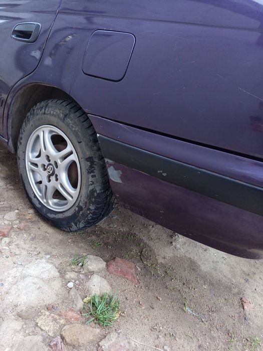 Продам Тойота Карина