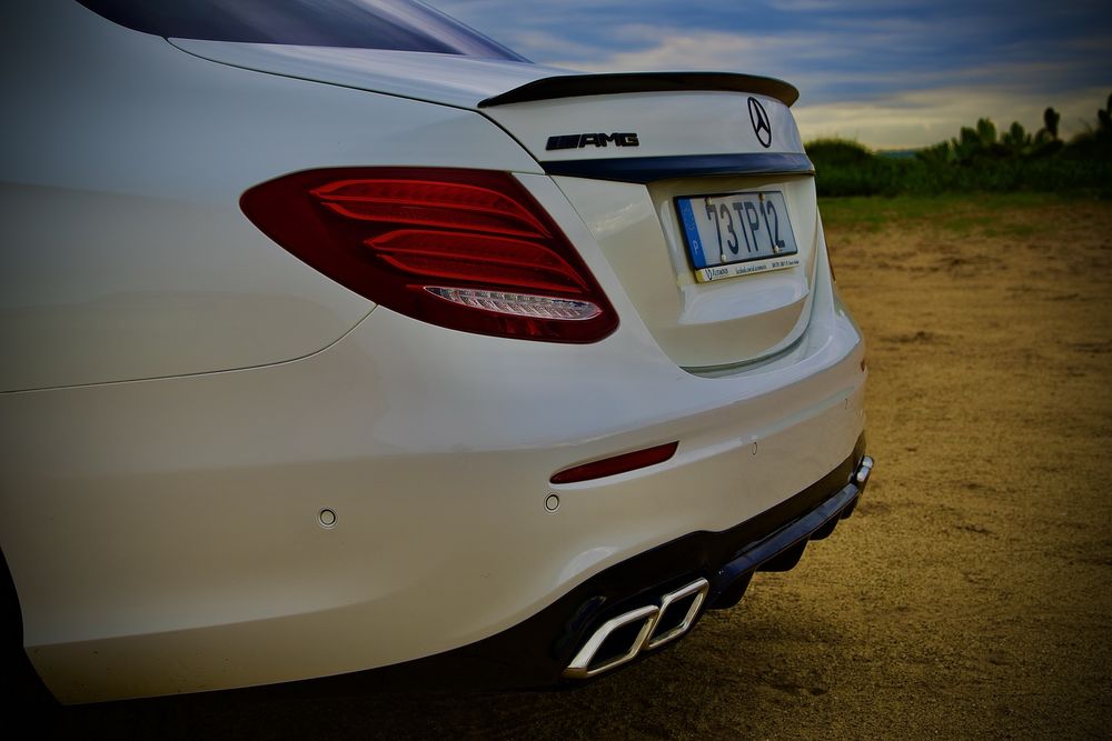 Mercedes E220d AMG - Imaculado