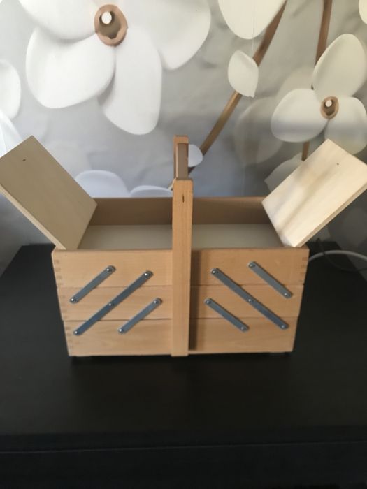 Дерев’яна Шкатулка для ВИШИВАННЯ ТА ШИТТЯ