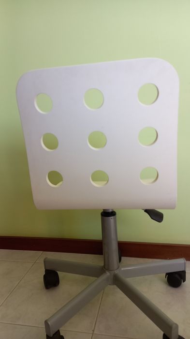 Cadeira de criança para secretária