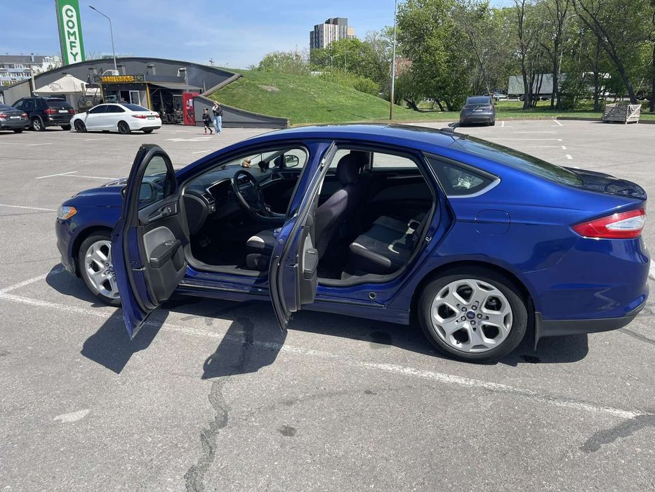 Автомобіль Ford Fusion 2.5 інжектор АКП