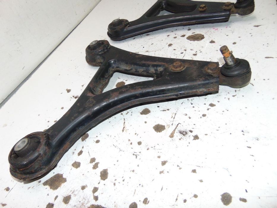 Volvo 480 turbo braços da suspensão