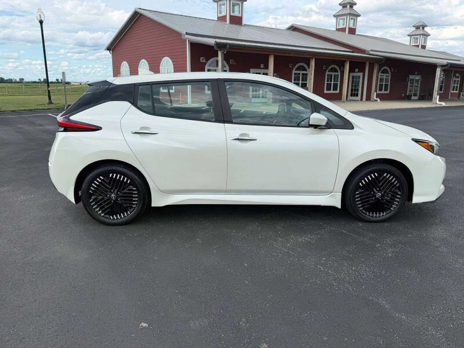Nissan LEAF SV PLUS      2023