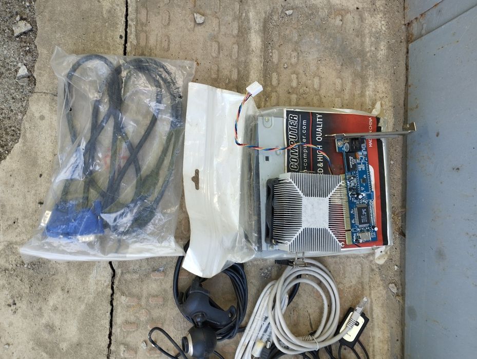 Зарядки,переходники,разное