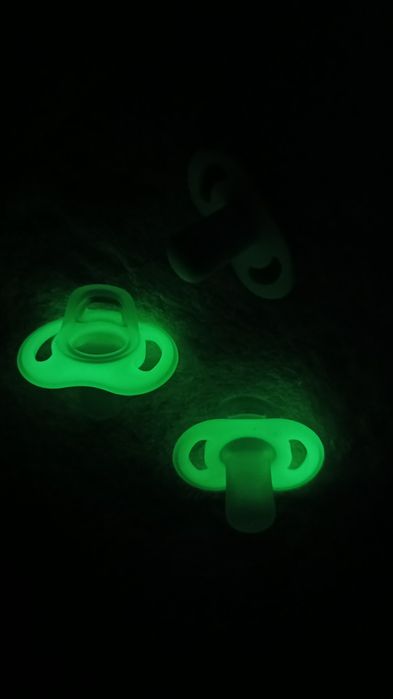 Соска пустушка Tommee Tippee 6 міс, світяться в темряві