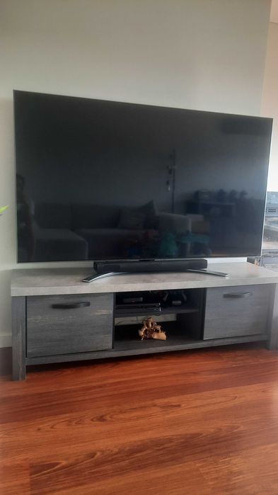 Móvel / consola para TV