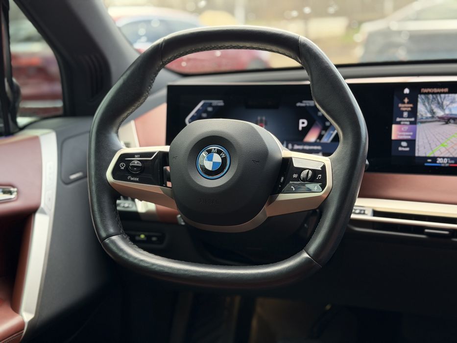 BMW iX XDrive50 2022 рік