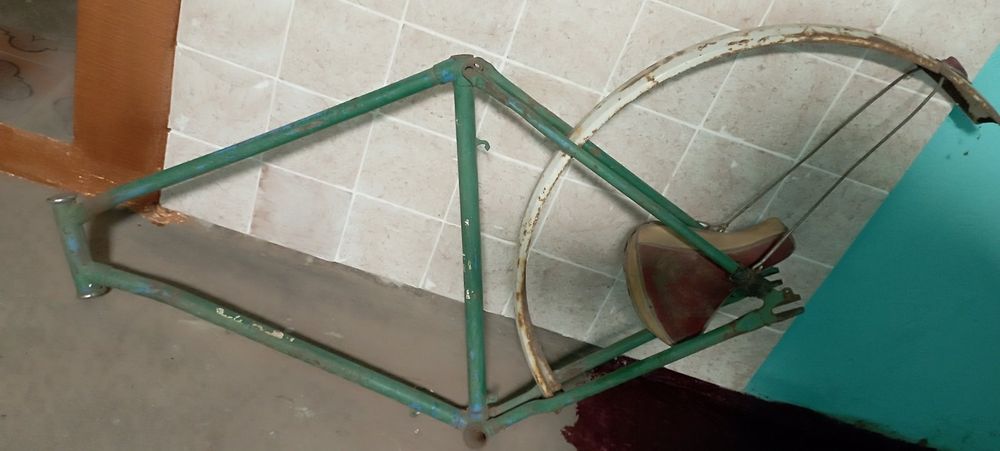 Велосипеды и запчасти