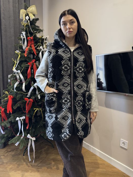 Жилетка-пальто довга з капюшоном