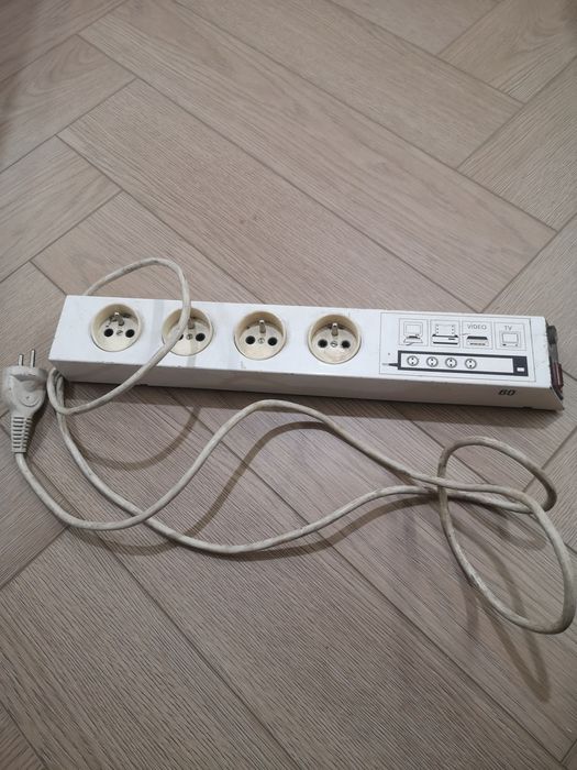 Listwa zasilająca solidna