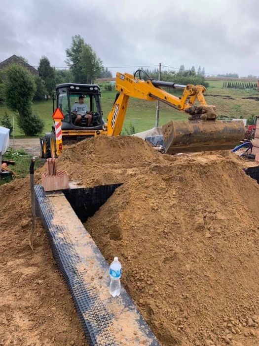 Roboty ziemne transport Giebułtów Kraków koparko-ładowarka JCB 3CX