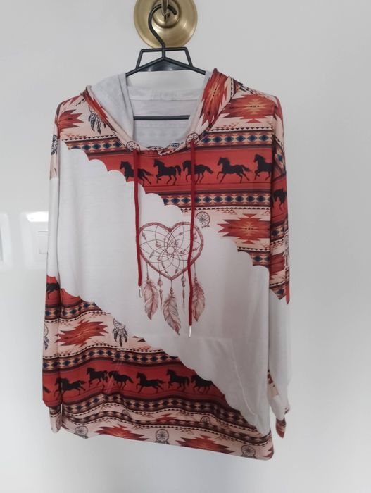 Bluza z nadrukiem koni