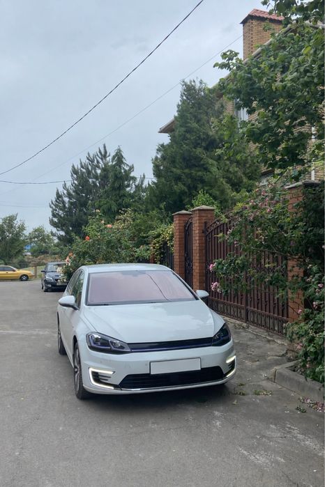 Оренда E Golf 36 kw