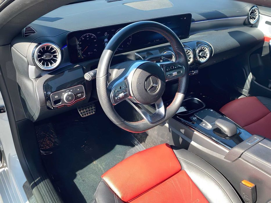 Mercedes-Benz CLA 250      2022