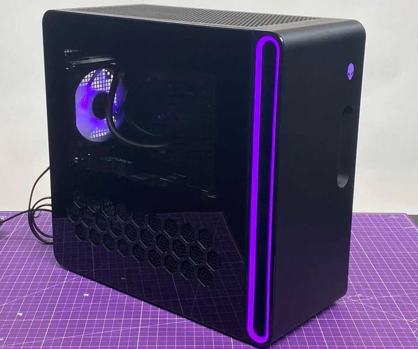 Alienware Aurora R16 { i9 | 32 DDR5 | 2Tb SSD | RTX 4080 Super-16gb}