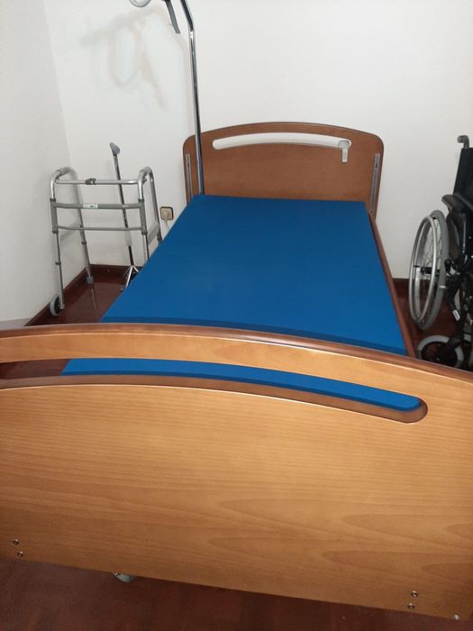 Cama elétrica articulada