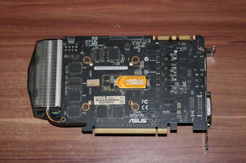 Karta  graficzna  Nvidia  GTX 760   direct power  Asus