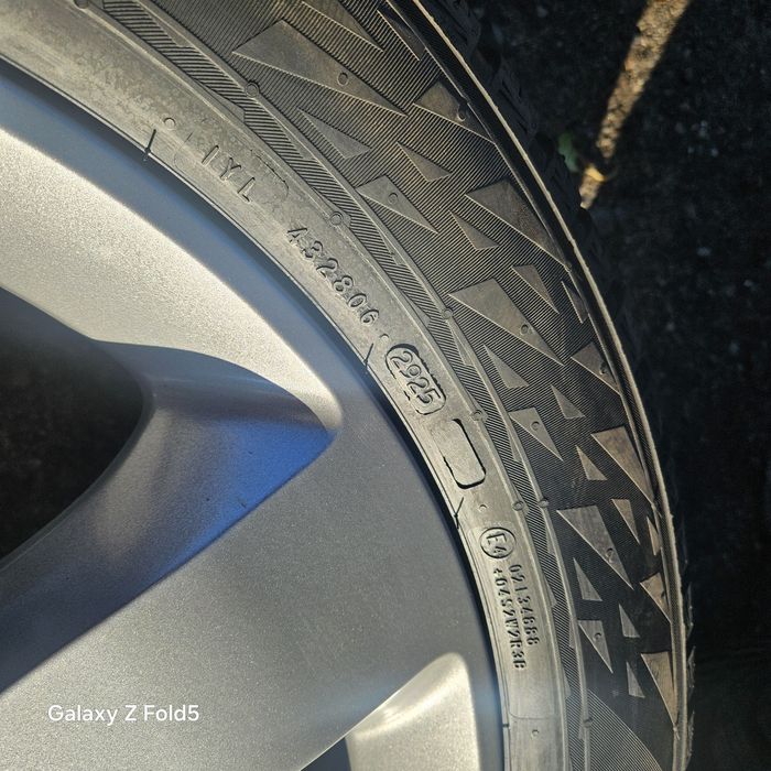 Koła zimowe 265/50/20 Jeep Cherokee WK2 5x127 TPMS 2025r Nowe opony