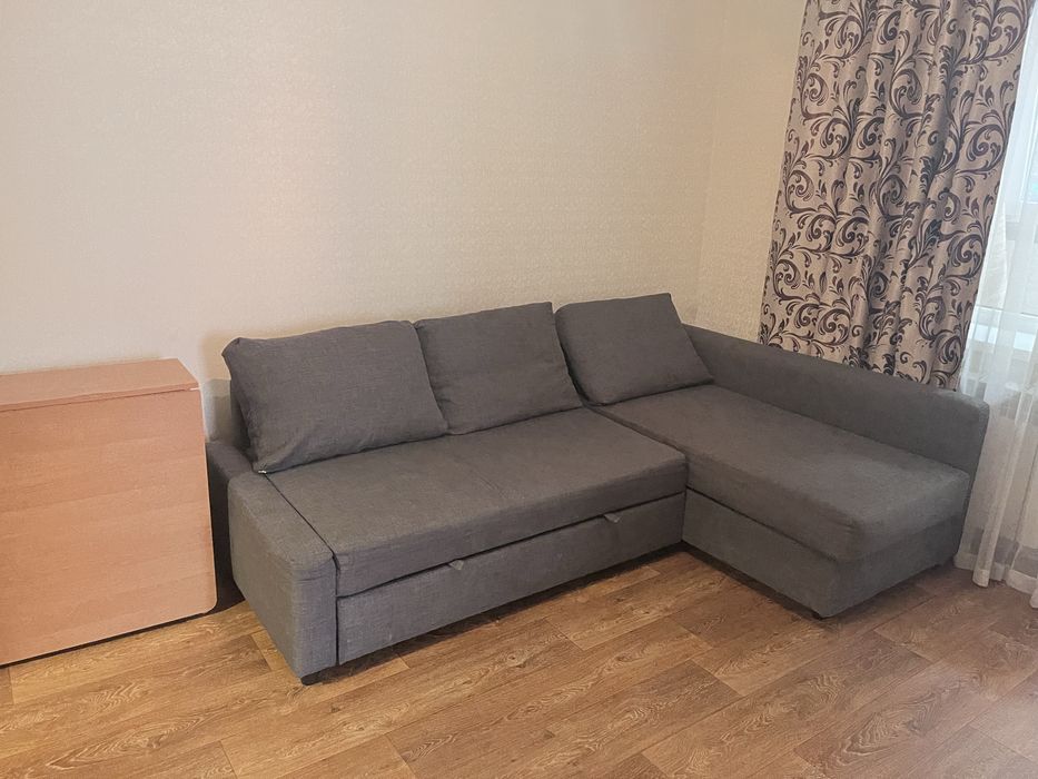 Диван кутовий IKEA