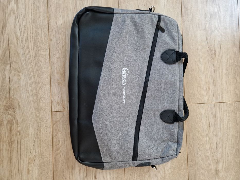 Nowa torba na laptopa