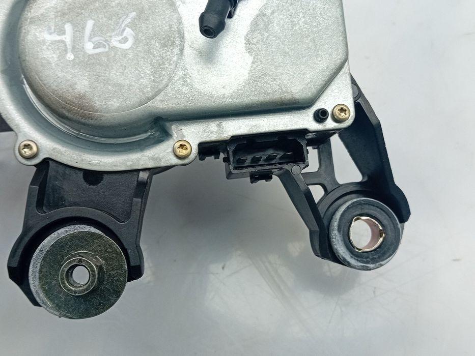 Motor limpa vidros trás VOLKSWAGEN Golf IV (1J1)